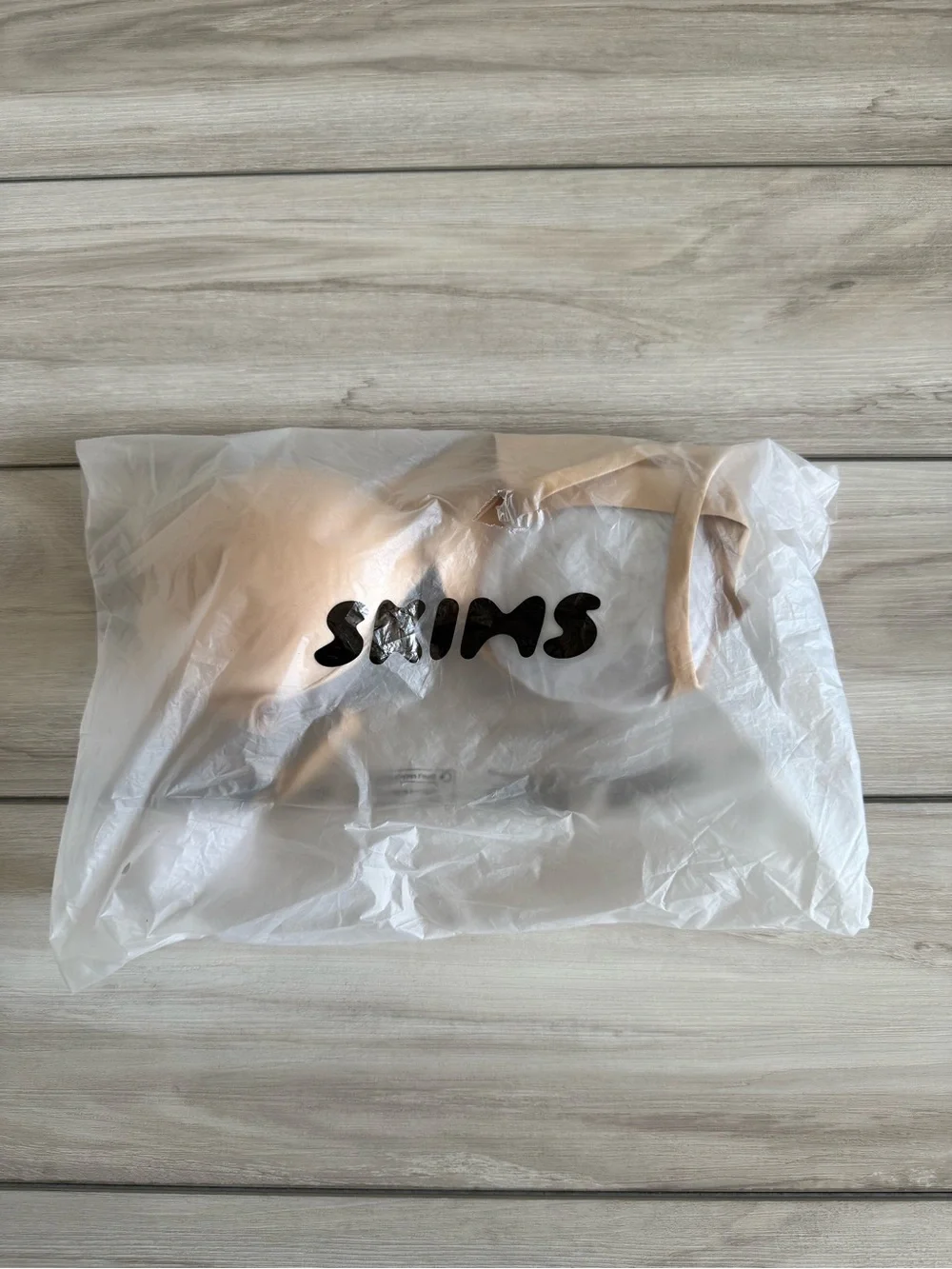 SKIMS Ultimate Push Up Plunge Bra Beige 32C NWT IN PACKAGE - Picture 11 of 11
